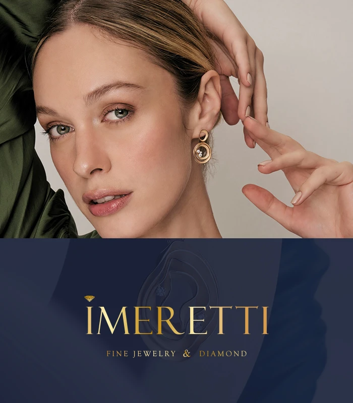 IMERETTI — דוגמנית עונדת עגילים בעיצוב מעוגל