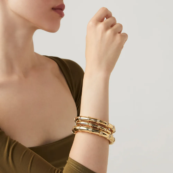 JACKIE BANGLE IN GOLD-PLATED צמיד כסף
