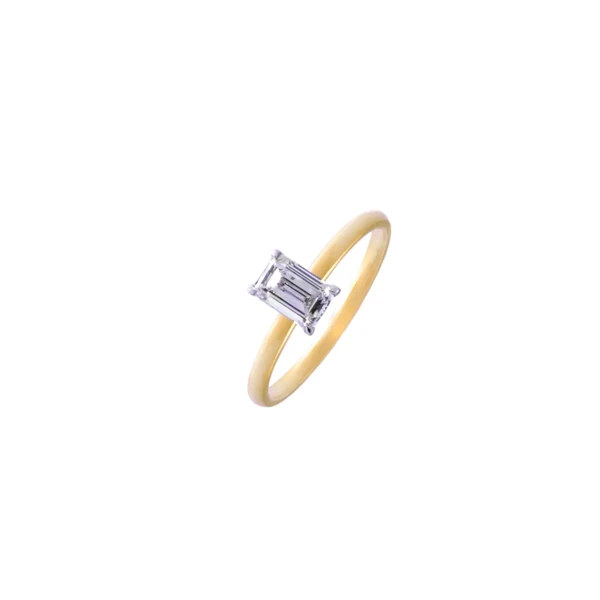 Gold Solitaire Ring with Emerald  Diamond טבעת יהלומים