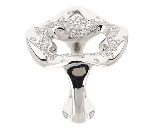 ANNIVERSARY100 FLOWER RING טבעת זהב לבן עם יהלומים