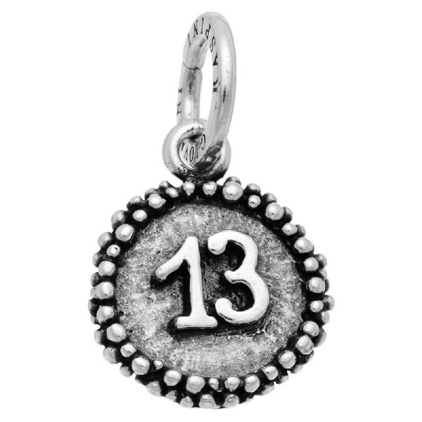 THIRTEEN PERLAGE CHARM
